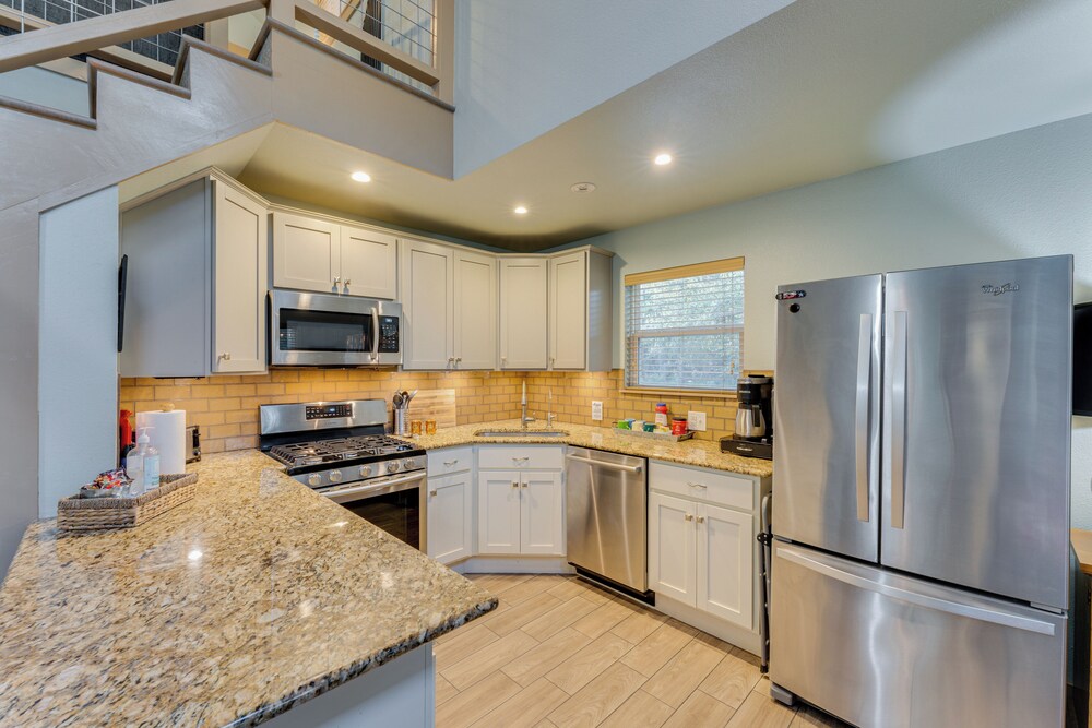 Jack's Cottage: Backyard Oasis in New Braunfels!