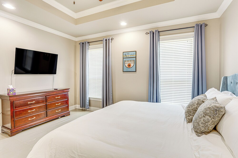 Arabi Home w/ Deck: 7 Mi to Downtown New Orleans!
