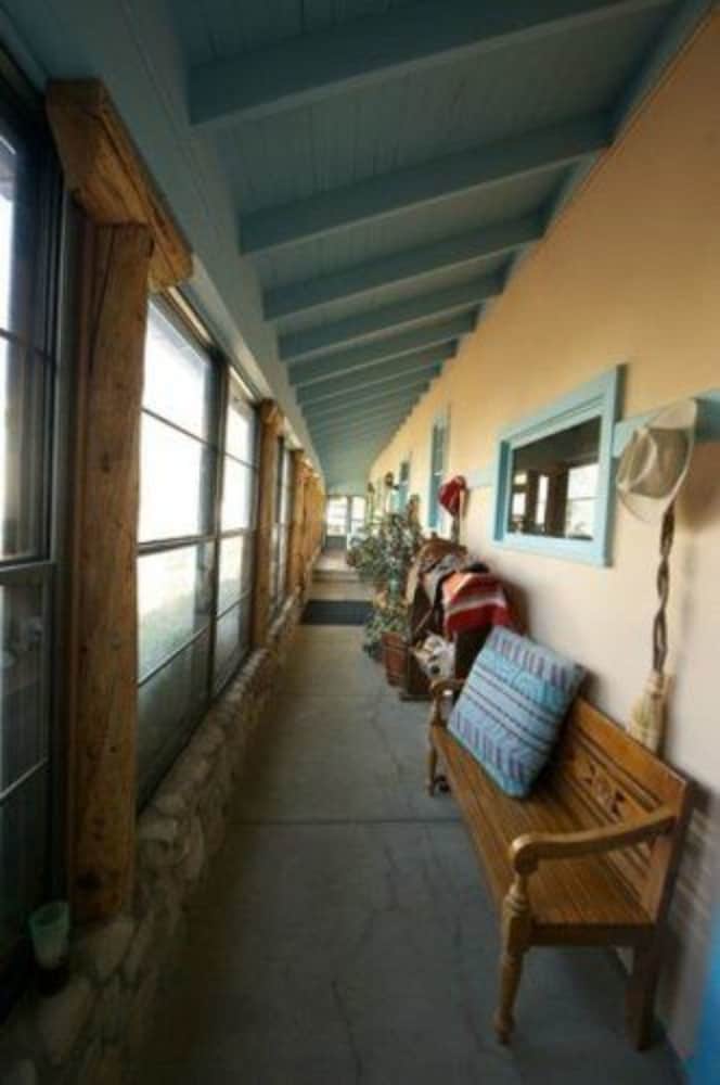 Casa del Gavilan Historic Inn