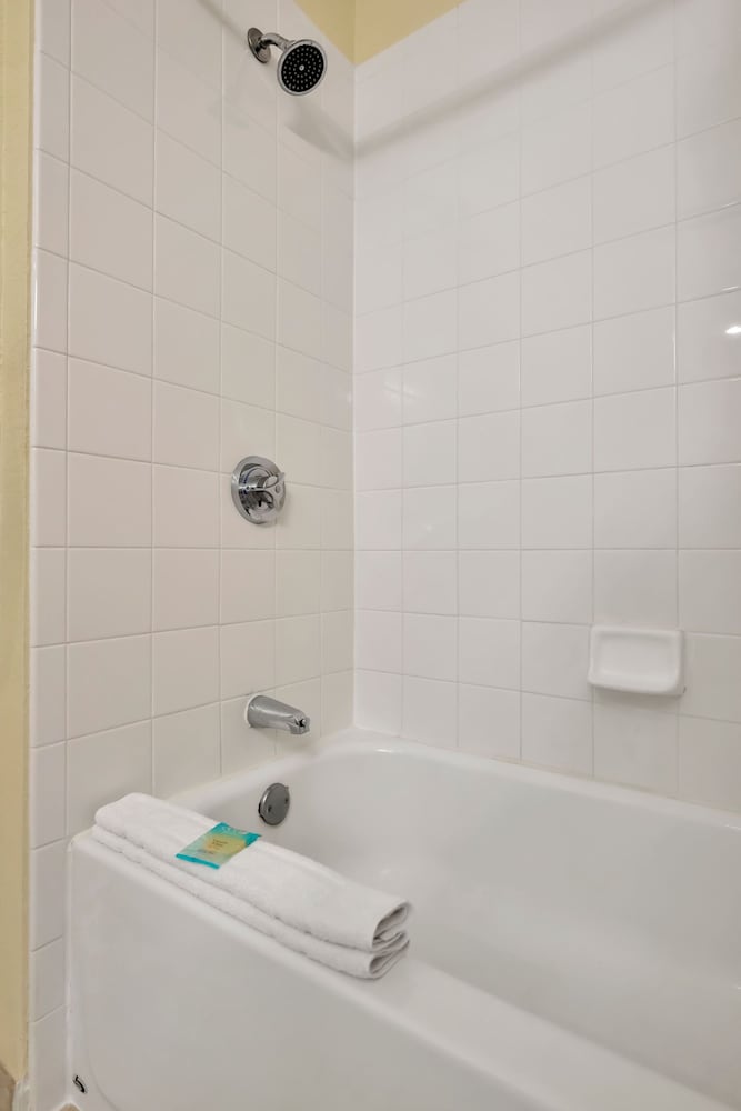 2BR Fireworks View With Pool Spa 5 Minutes to Disney
