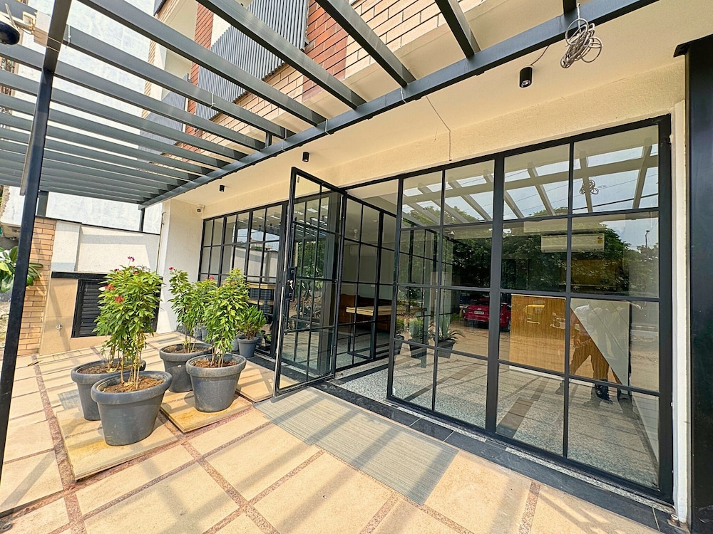 Lime Tree Hotel Sector 51 Gurgaon