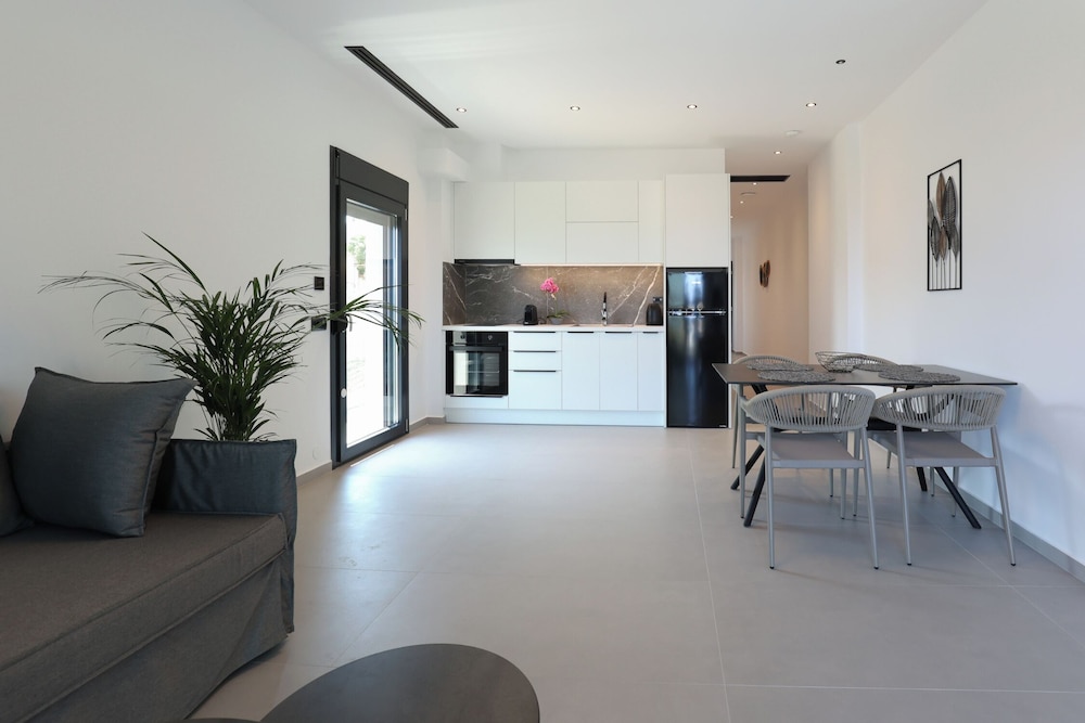 Limi Deluxe Suites