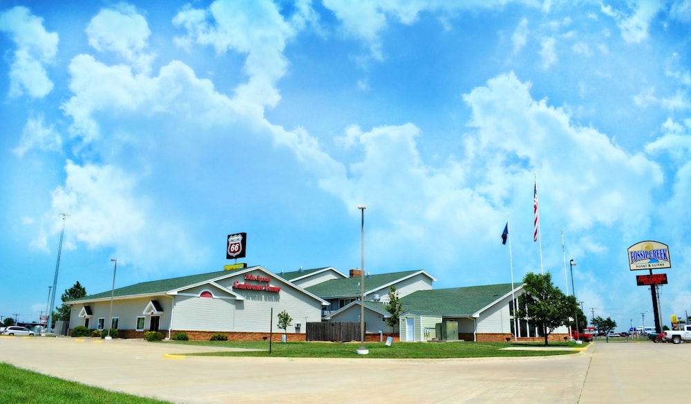 Fossil Creek Hotel And Suites