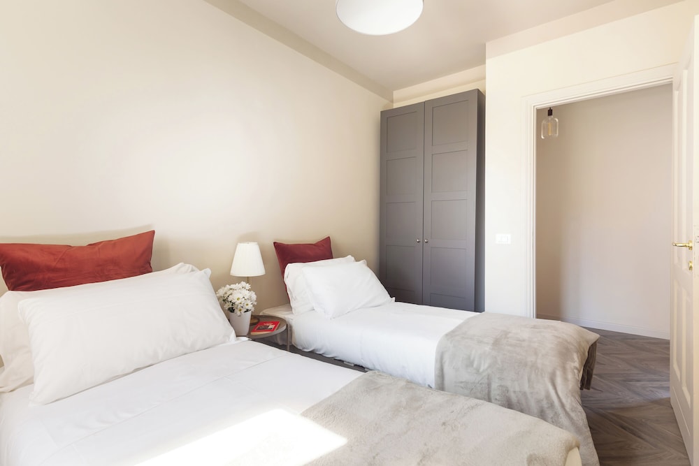 Vatican Lovely And New 2 Br Apartment