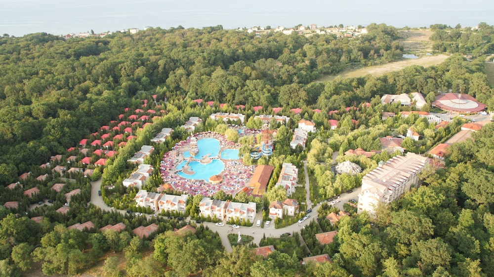 Atlant Holiday Village