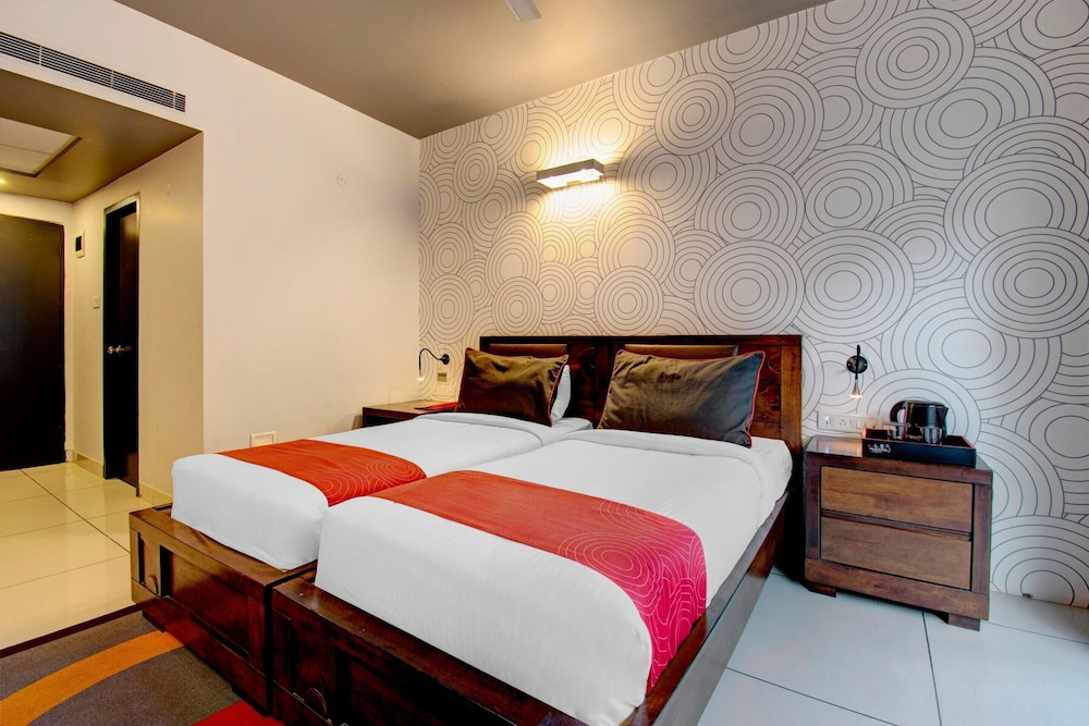 Elite Stays at Ulsoor Near Halasuru Metro Station