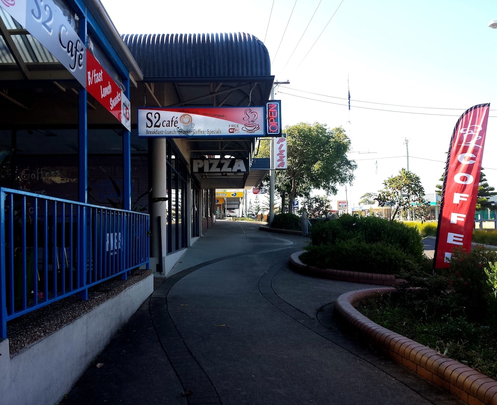 Halfway Motel, Eden