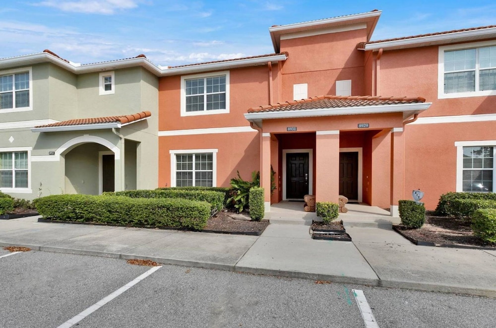 Amazing 4 Bedrooms 3 Bath Sleeps 10