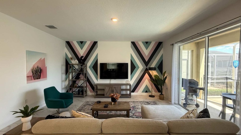 Upstay Championsgate Home w Pool BBQ Game Room