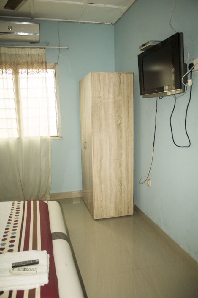 Adinkra Lodge
