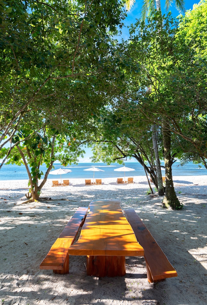 Colibri Beach Villas
