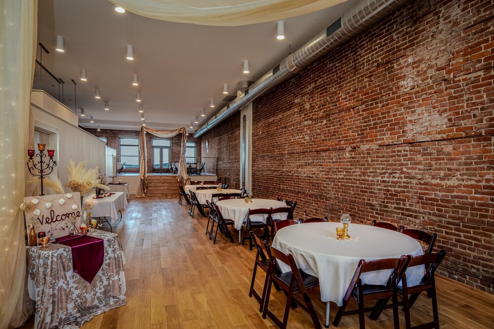 The Belmont Hotel
