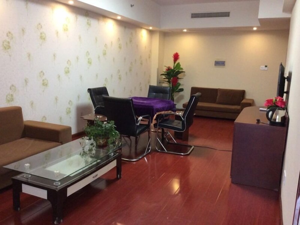 Ningbo Vacations - Greentree Inn Ningbo South Railway Station Express Hotel - Property Image 5