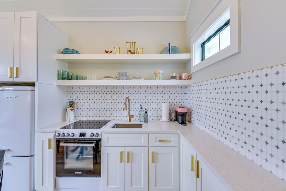 Walk to Laguna Beach: Modern Studio in Pcb!