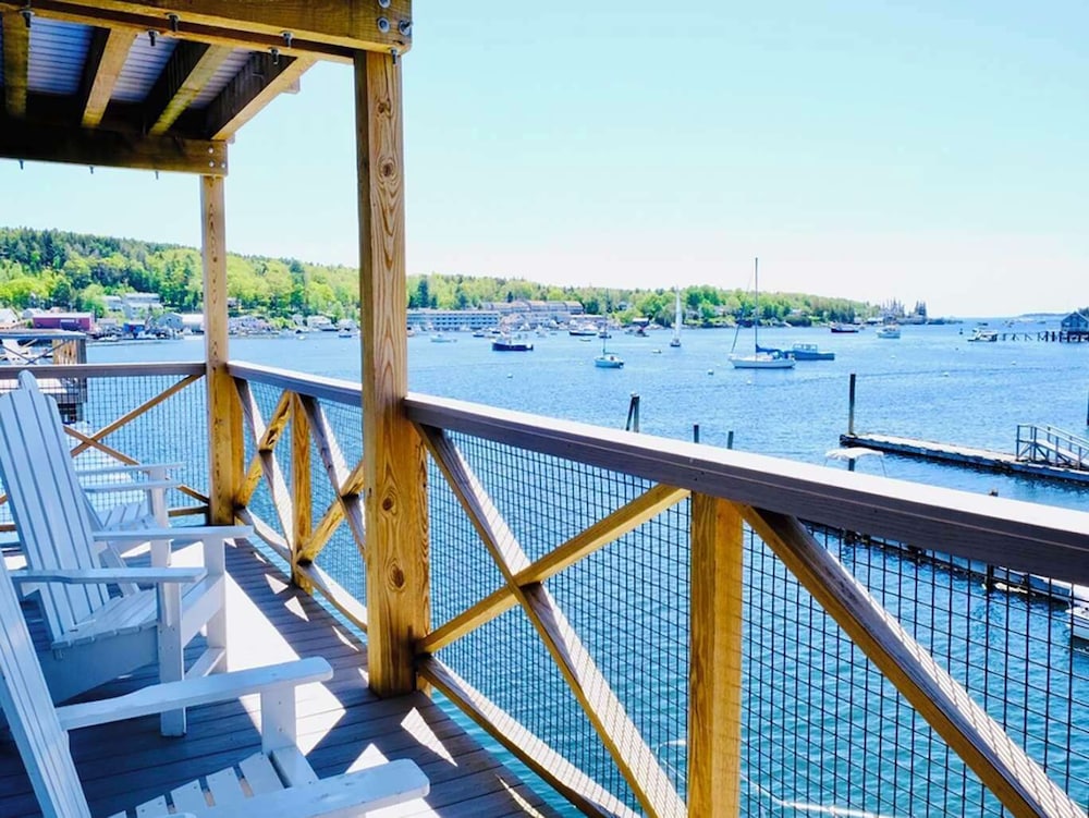 Fishermans Wharf Inn