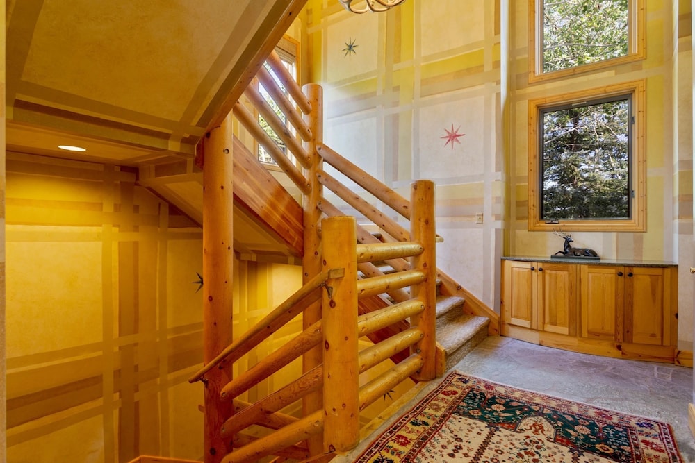 Trail's End Lodge at Deer Valley Resort - Four Bedroom Residence with Spa #18 4 Condo