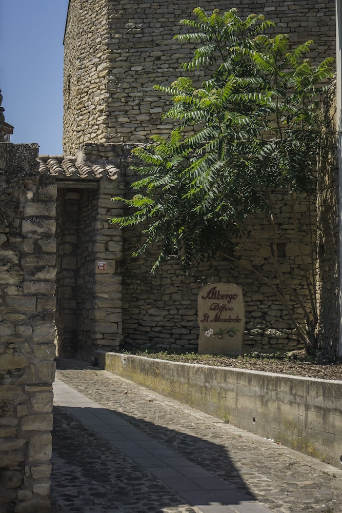 Il Mandorlo Rooms & Apartments