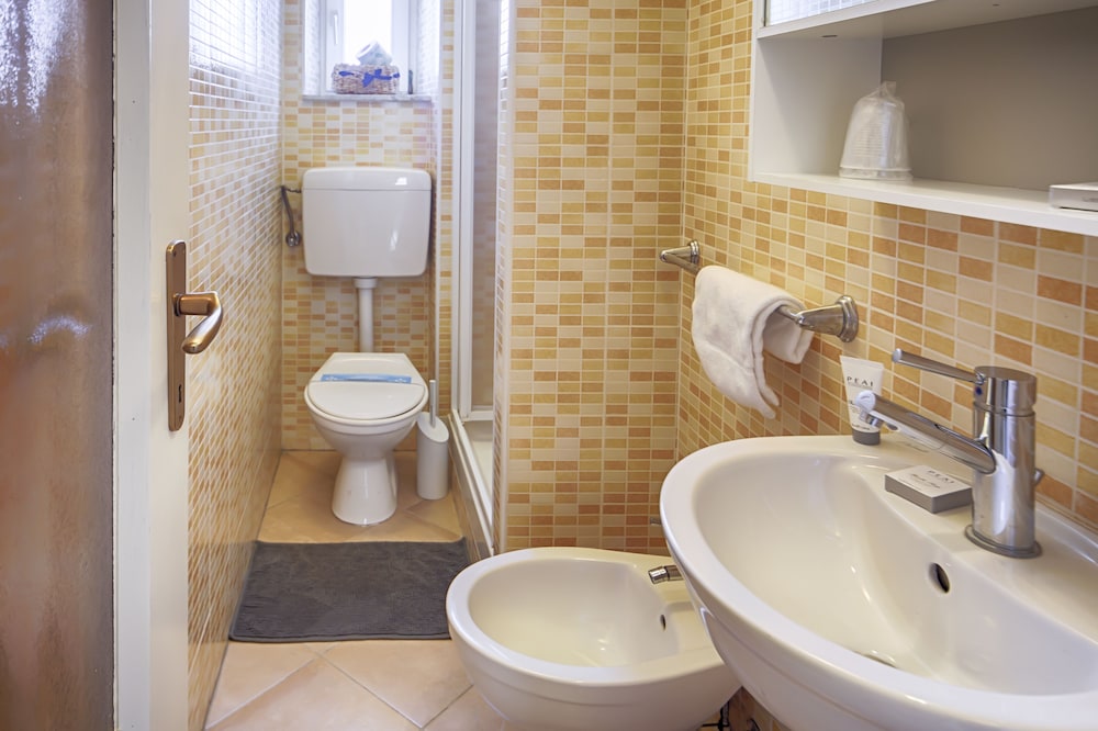Oltremare Modern Flat en Trieste — bathroom