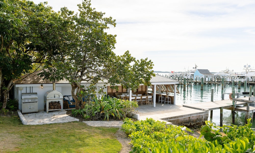 Beehive Harbour Island. Luxury Dream World On The Bay. Private D 5 Bedroom Home
