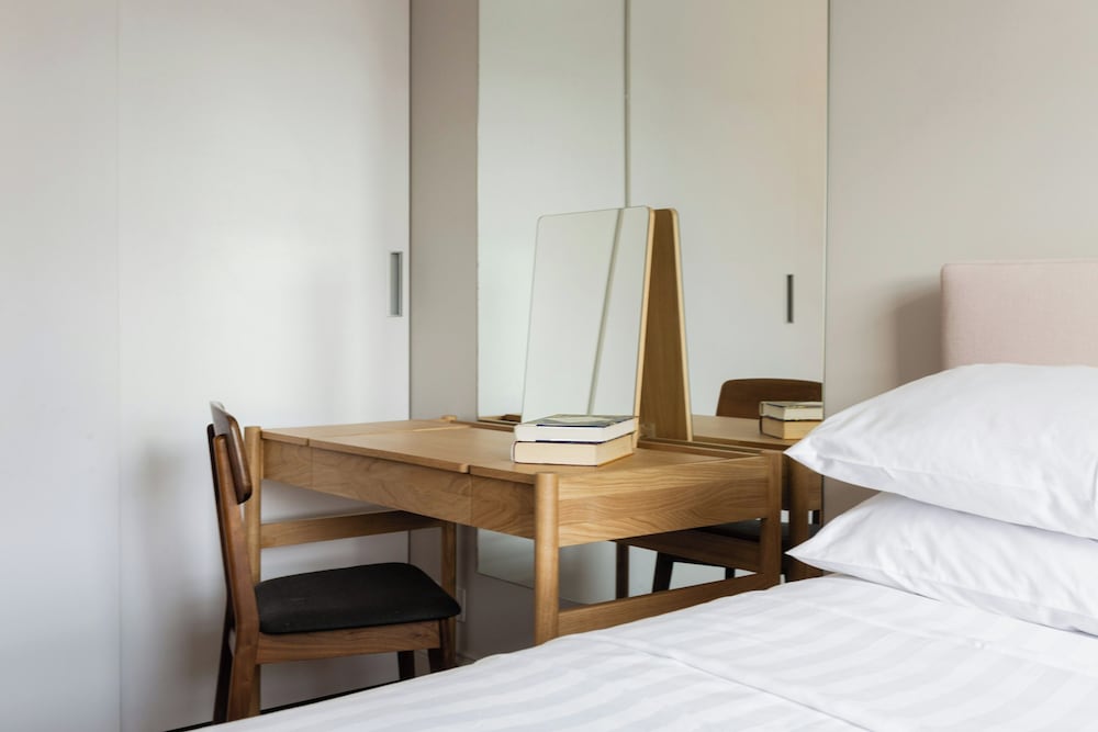 Cresswell Gardens IV by Onefinestay