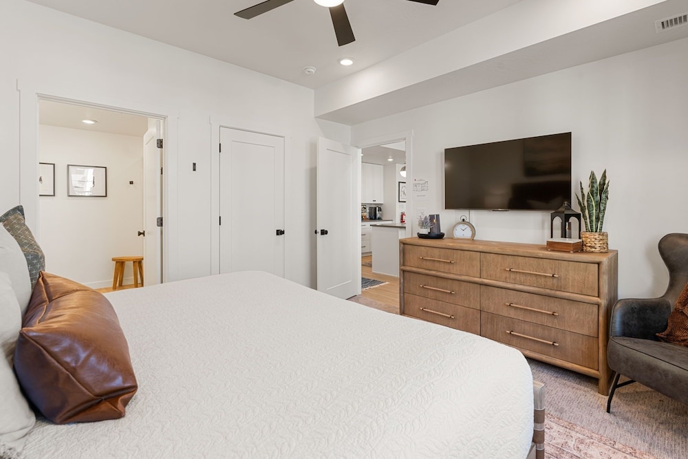Mane Stay At Terra 3 Bedroom Condo