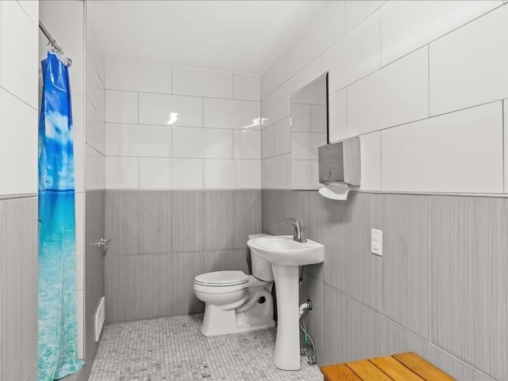 Remodeled Snowmass Pet-Friendly Modern 1BR Condo - G125