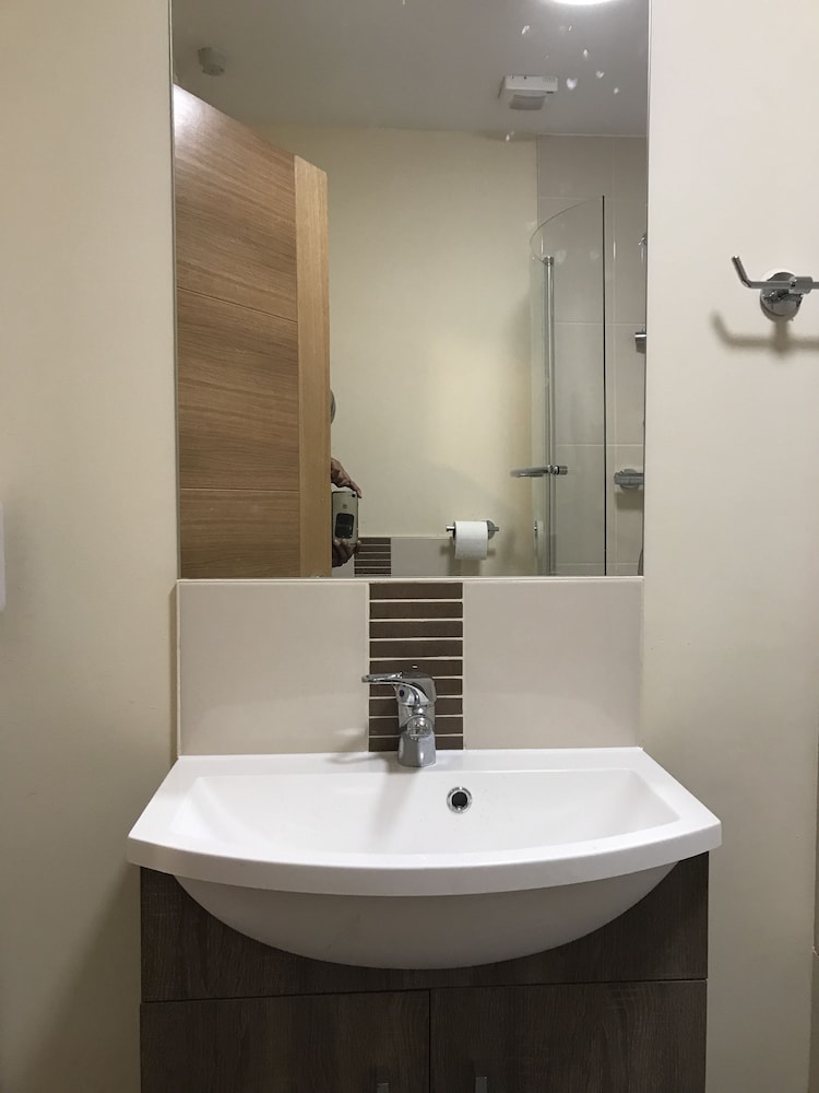 No 8 Apartments