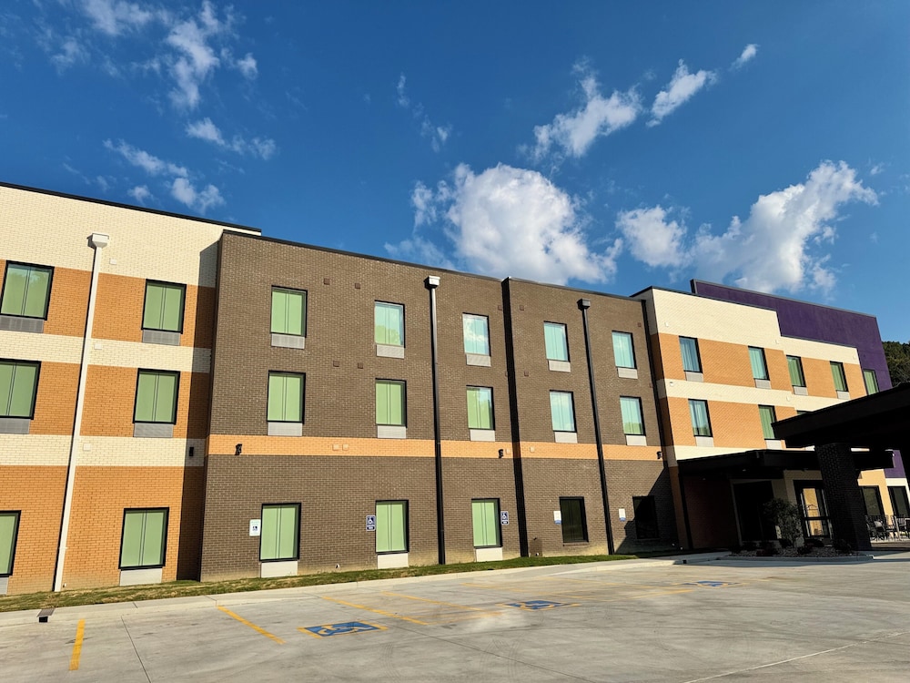 Sleep Inn & Suites