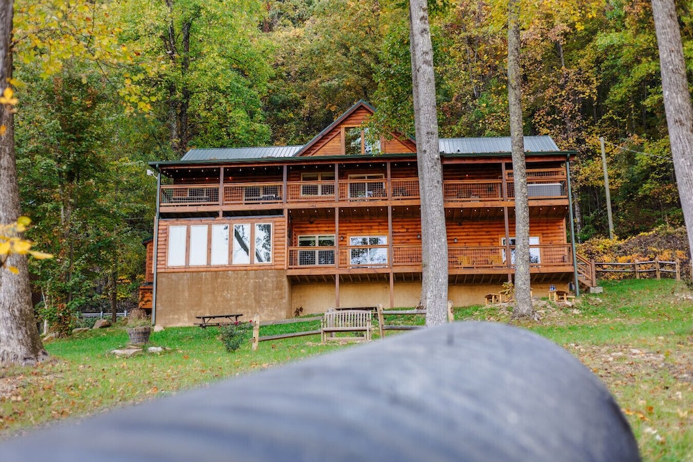 Twin Summit Resort