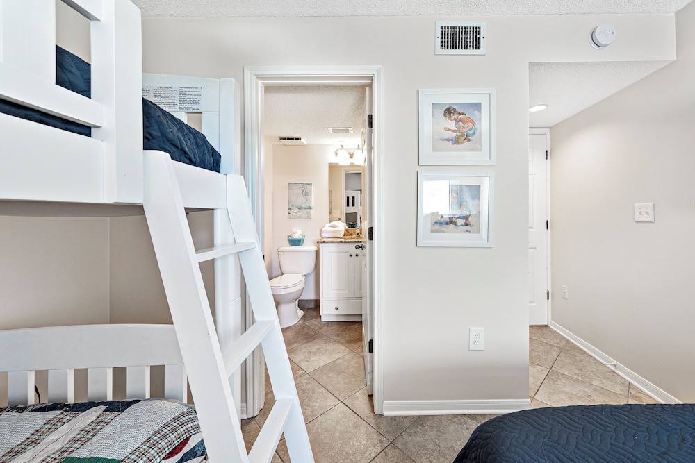 Surfside Shores By Hosteeva view 3