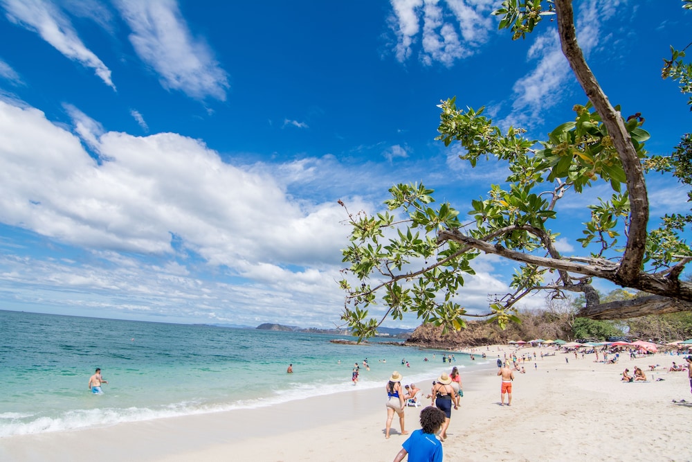 Guanacaste Lodge