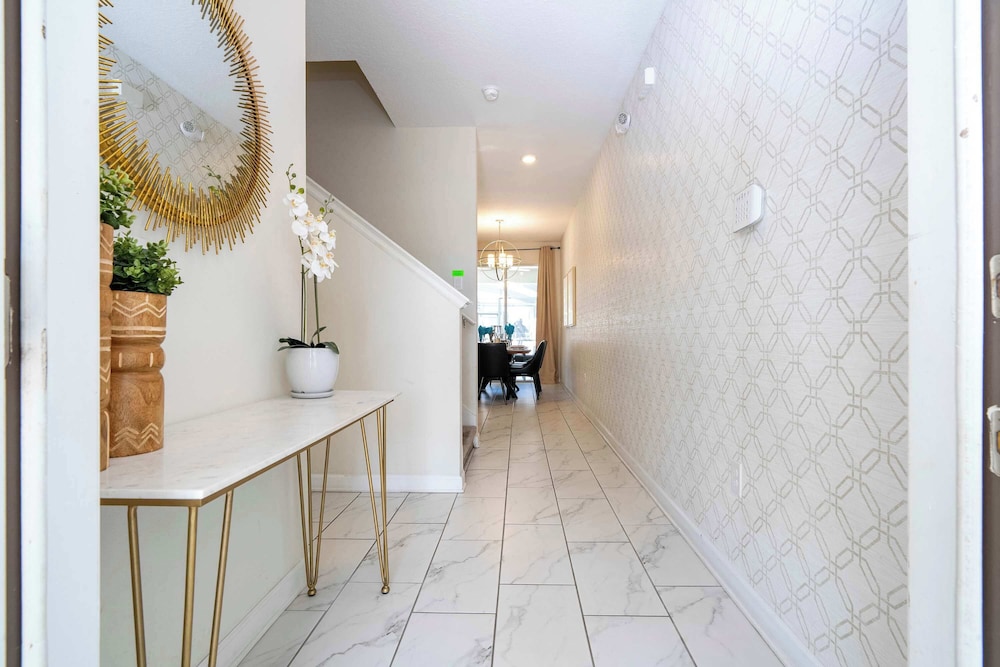 Stunning 4Bd With Pool At Storey Lake Resort 4821