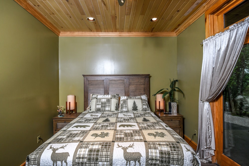 Inn 2 Deep view 4