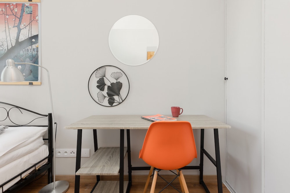 Apartment Wrzesińska Praga by Renters view 3