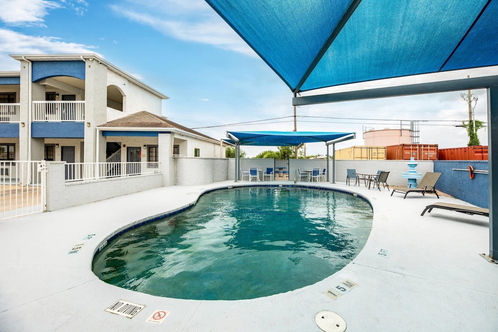 Quality Inn & Suites Rio Grande City