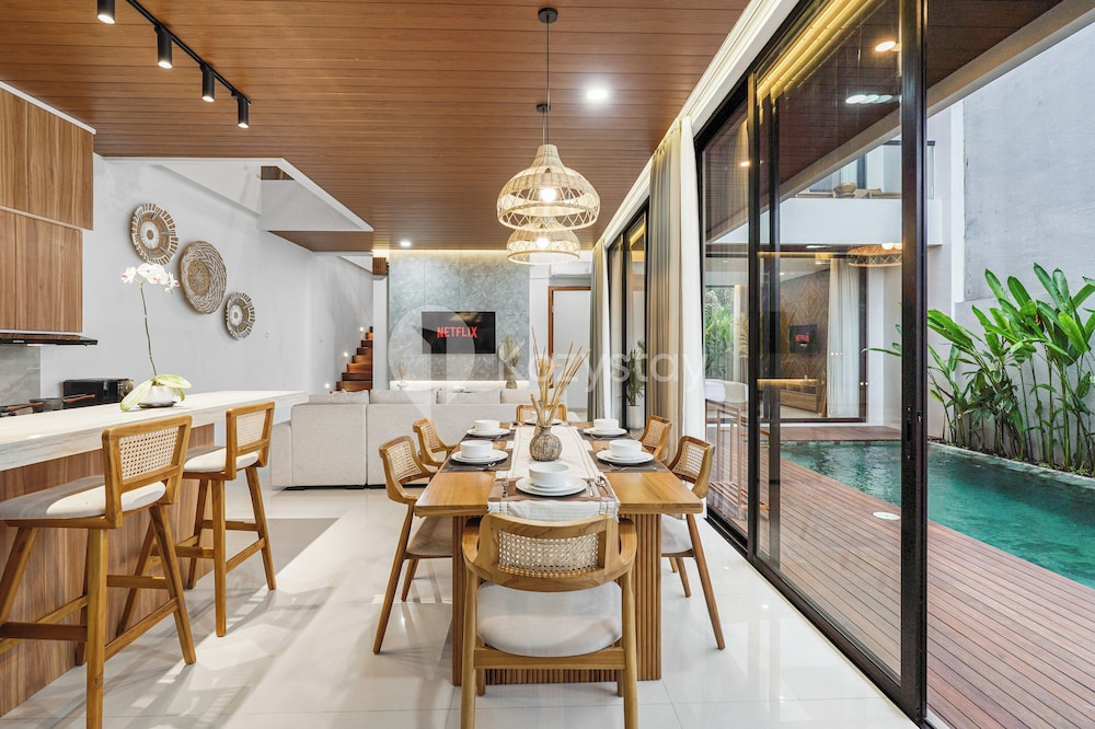 Santari Villa by Kozystay - Canggu