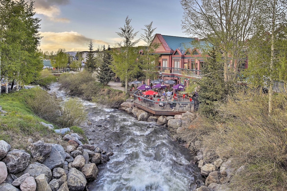 Lakefront Dillon Gem w/ Balcony: 6 Mi to Keystone view 5