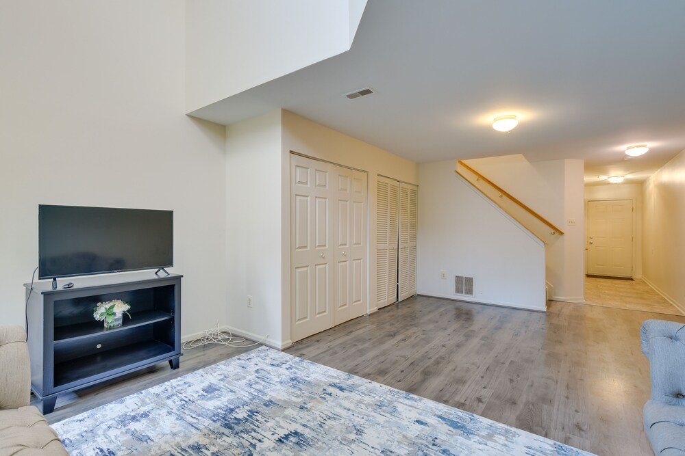Owings Mills Townhouse: 8 Mi to Liberty Reservoir! - Property Image 10
