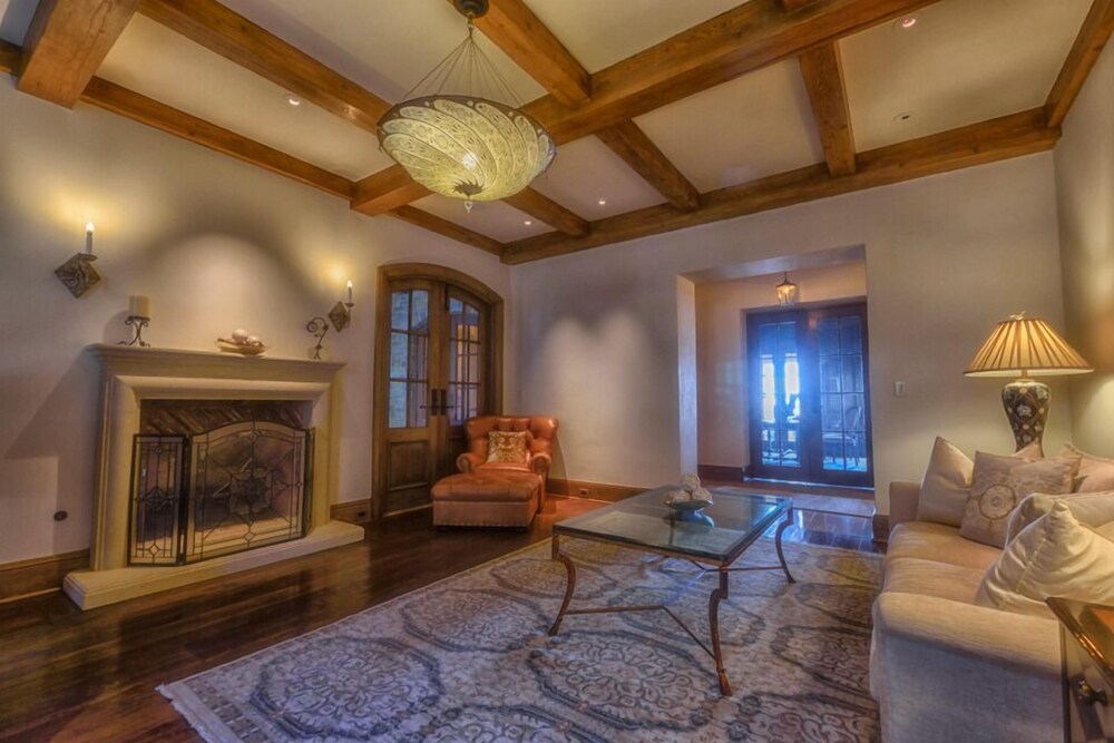 Lx1: Chateau D' Renaitre - Carmel-by-the-sea Luxury Villa: - Property Image 19