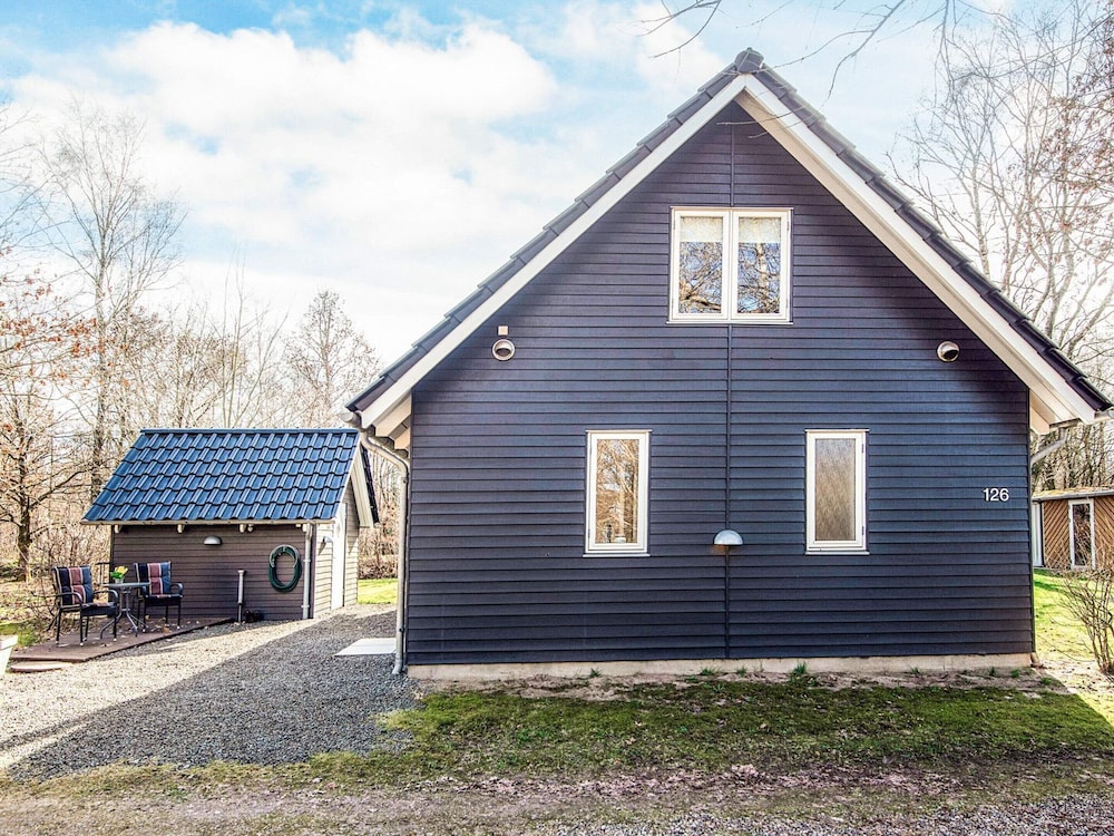 4 Star Holiday Home in