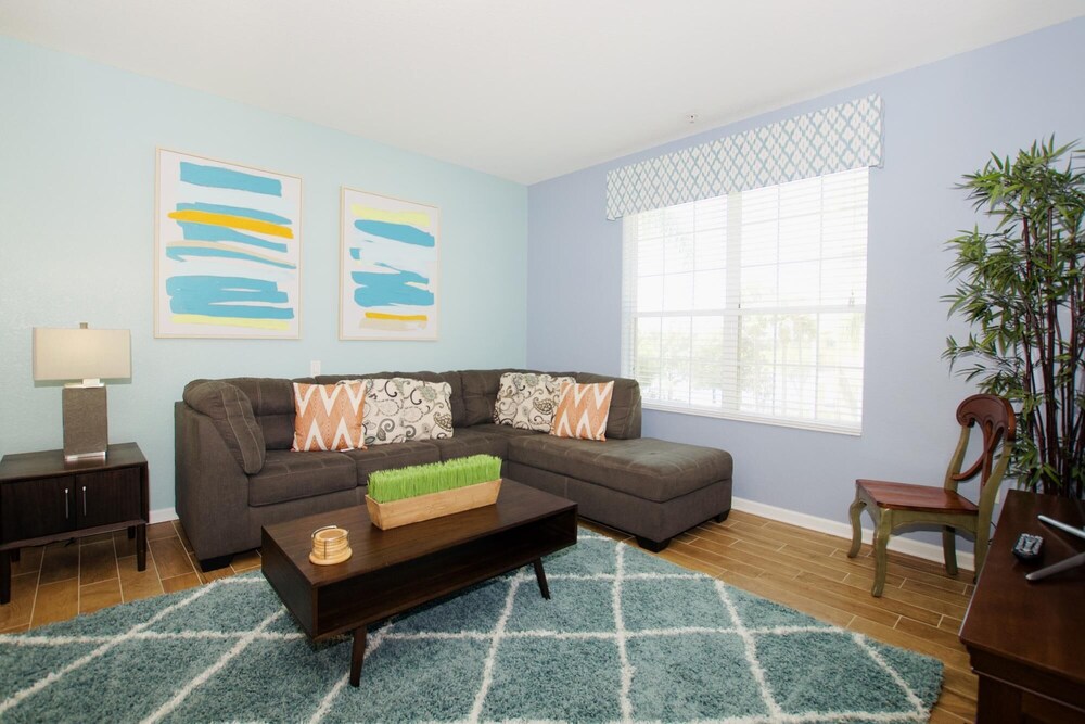 Vista Cay Luxury 4 Bedroom Condo 3122