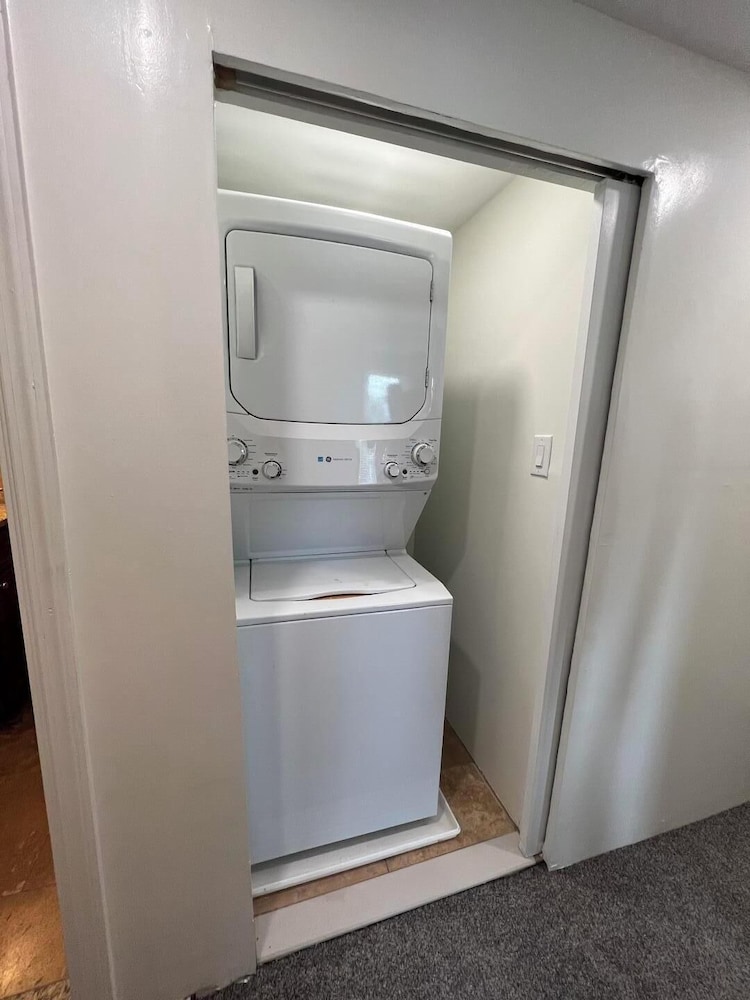 Bayard Avenue 707