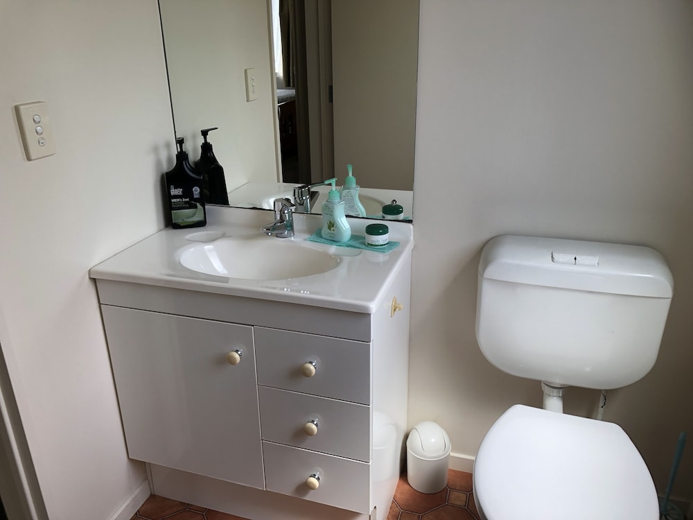 Auckland GQ Holiday Home view 3