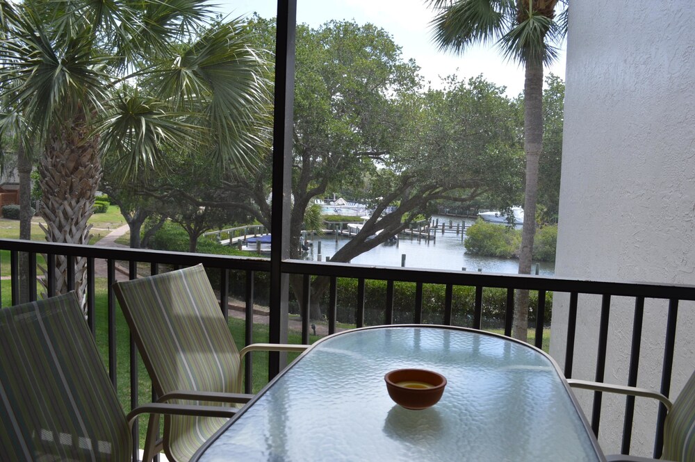 Cove II 822F 2 Bedroom Condo By Midnight Cove II