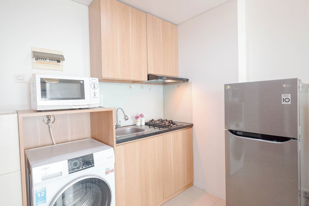Good Location 2Br Apartment At Woodland Park Residence