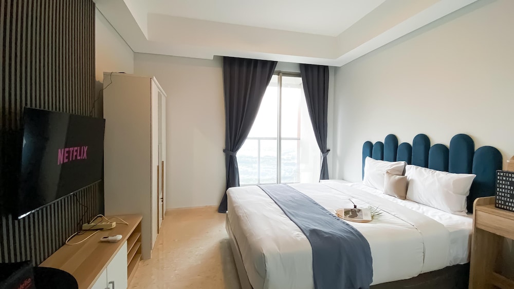 Brand New And Homey Studio At Gold Coast Apartment Pik