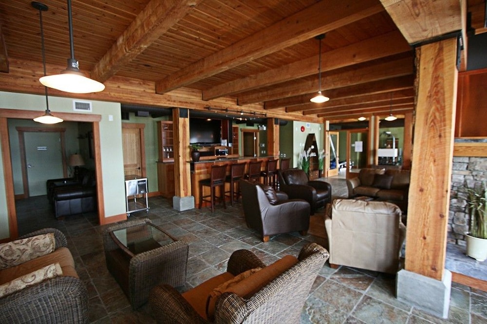 Carmel Beach Private Lodges