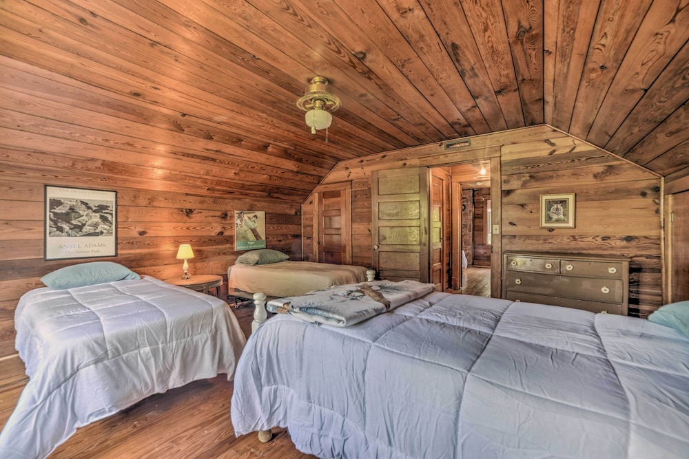 Rustic Dover Retreat w/ Porch - Walk to Boat Ramp!
