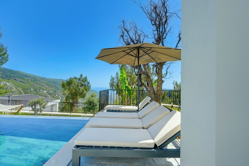 Earth 7 - PLANET LUXURY VILLAS