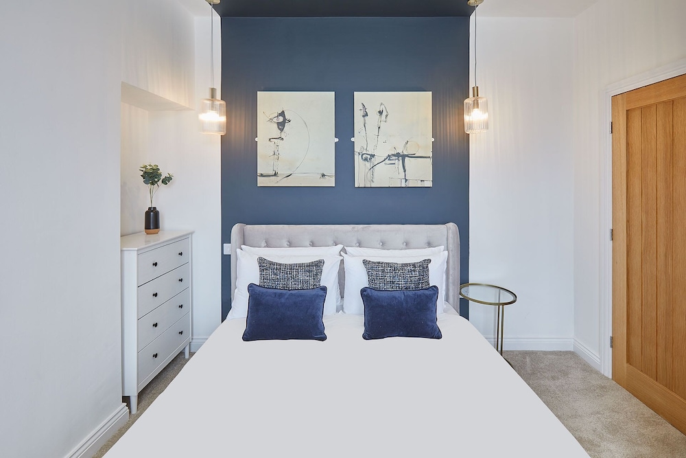 Host Stay Licence to Chill view 4